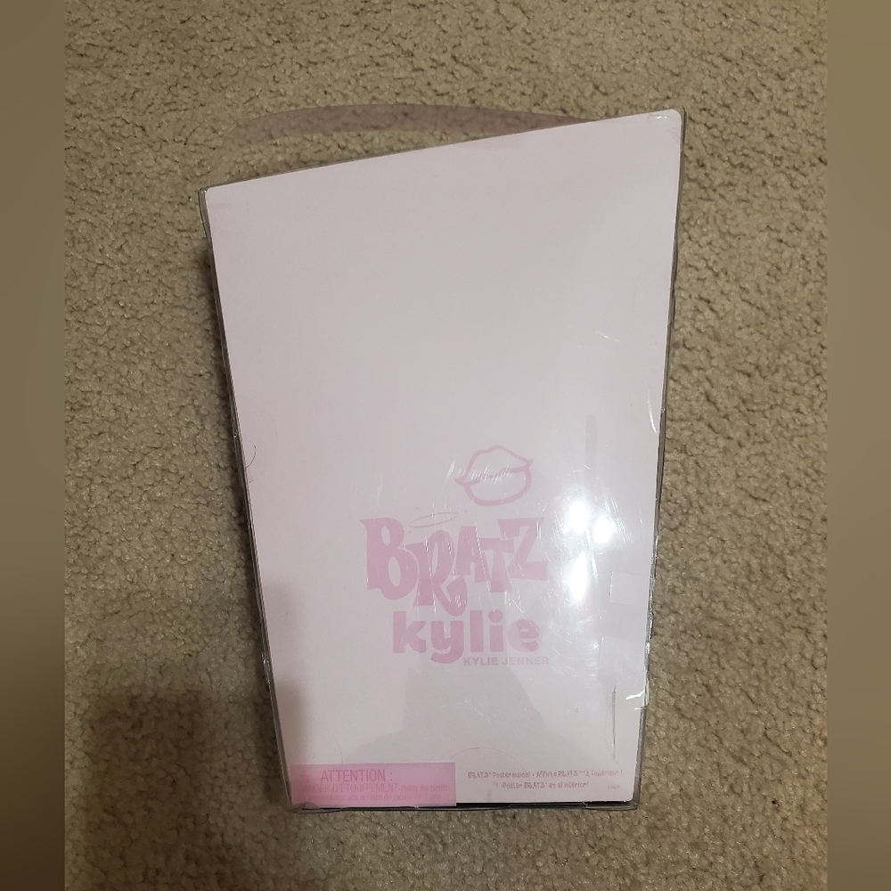 NWT Kylie Jenner Bratz Doll - Picture 2 of 4